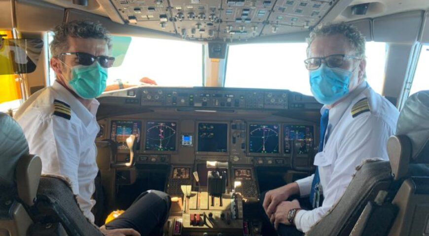 KLM mask pilots
